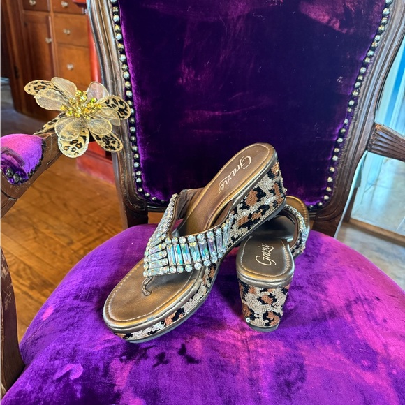 New embellished, leopard print platforms - Picture 4 of 4